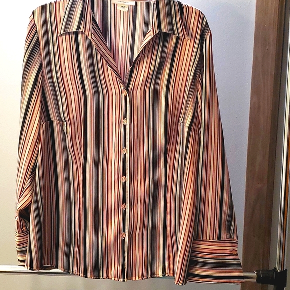 REDUCED!!  FALL SALE!!  Super Cute Womens 1 X Plus Size Blouse - Picture 1 of 1